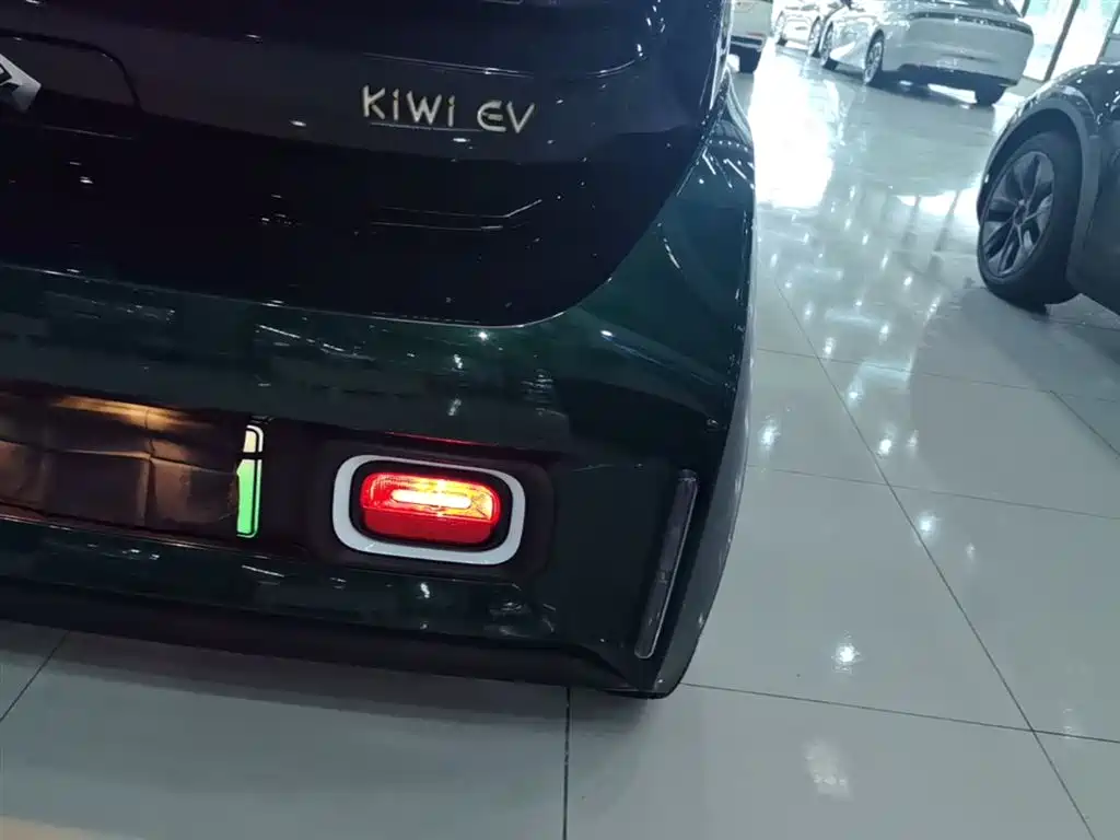 Baojun KiWi EV 2022 — фото 8