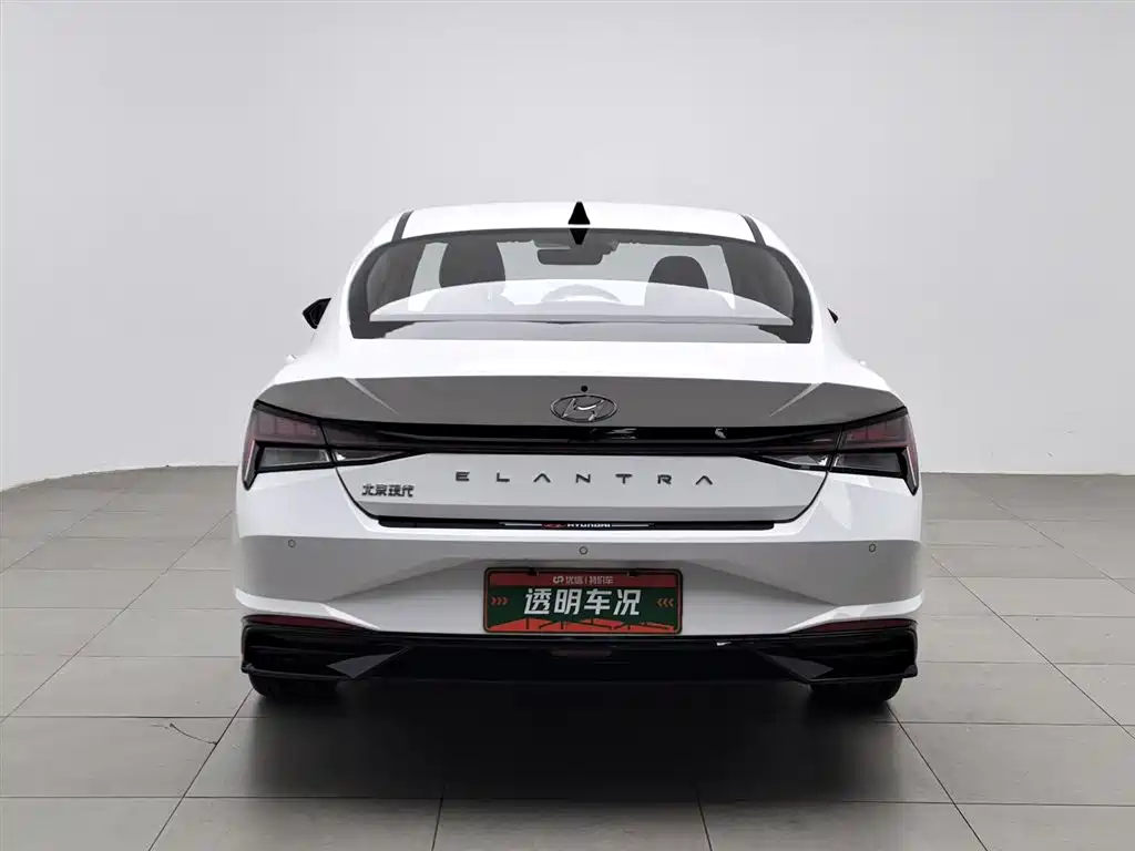 Hyundai Elantra 2023
