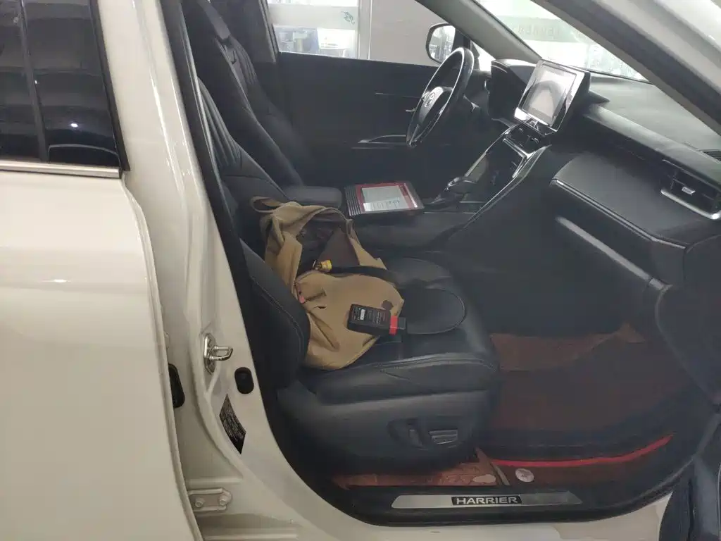 Toyota Harrier 2021 — фото 25