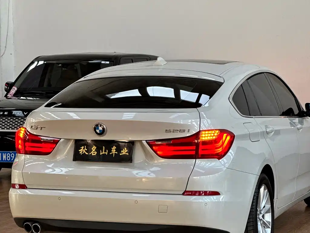 BMW 5 Series GT 2016 — фото 8
