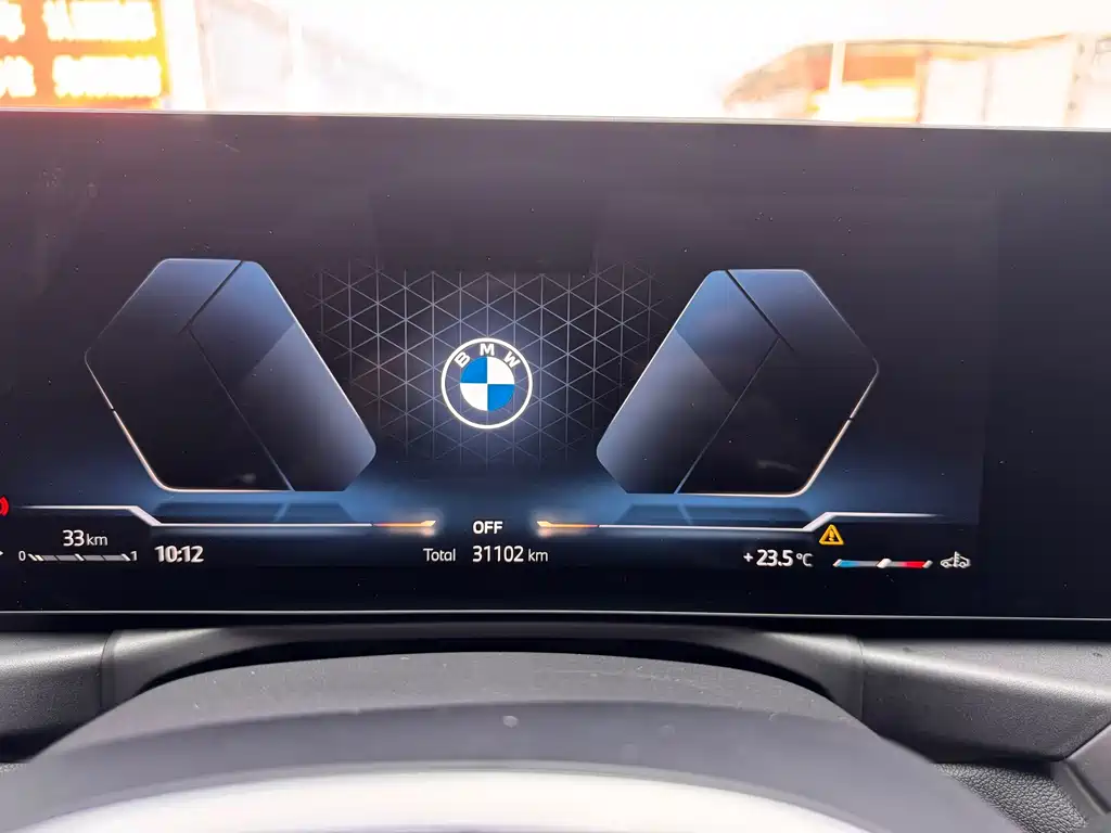 BMW 3 Series 2023 — фото 28