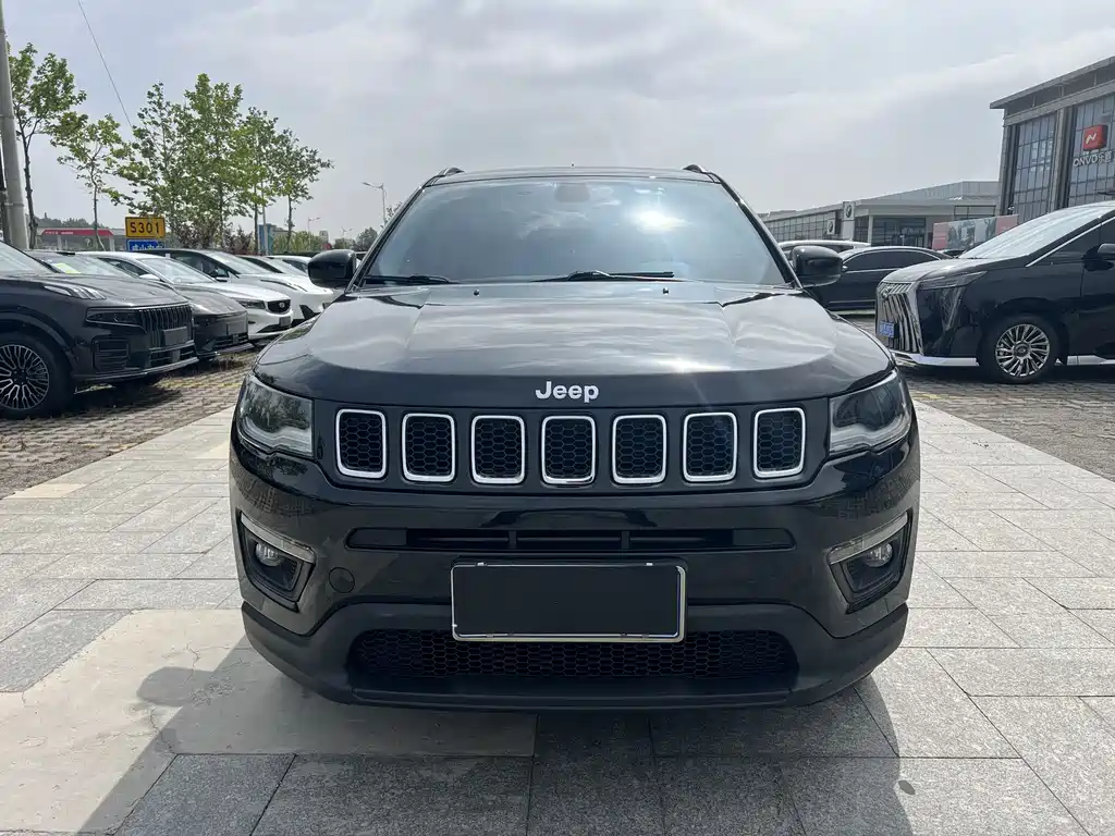 Jeep Compass 2019 — фото 2