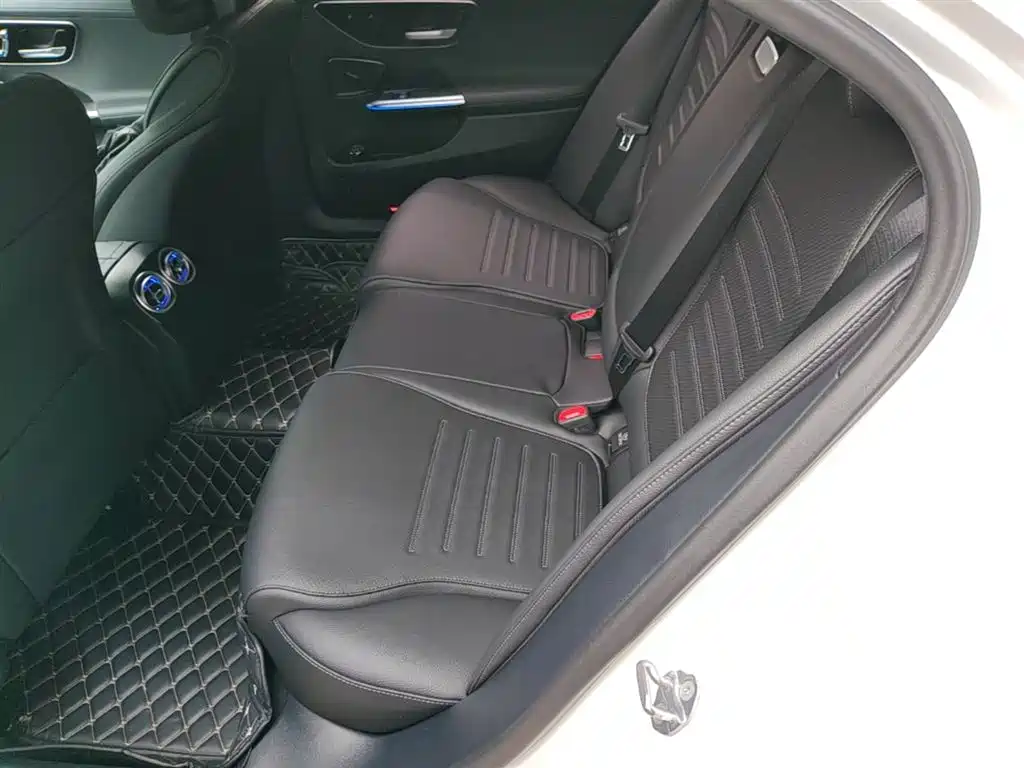 Mercedes-Benz C-Class 2022 — фото 17