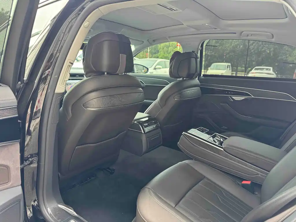 Audi A8 2023