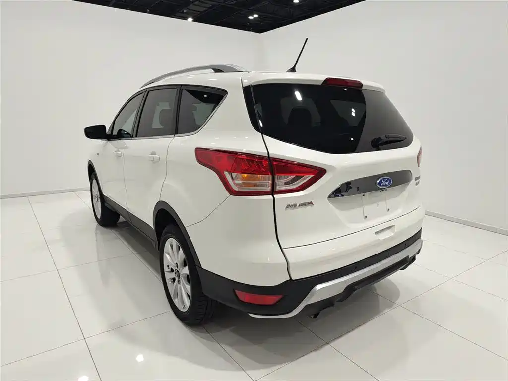 Ford Kuga 2016 — фото 5