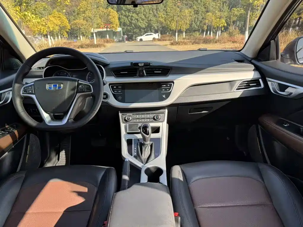 Geely Vision 2018 — фото 17