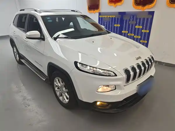 Jeep Cherokee 2016