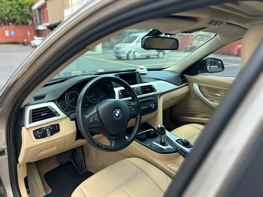 BMW 3 Series 2015 — фото 10