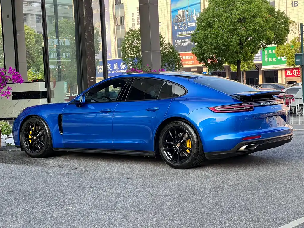 Porsche Panamera 2019 — фото 7