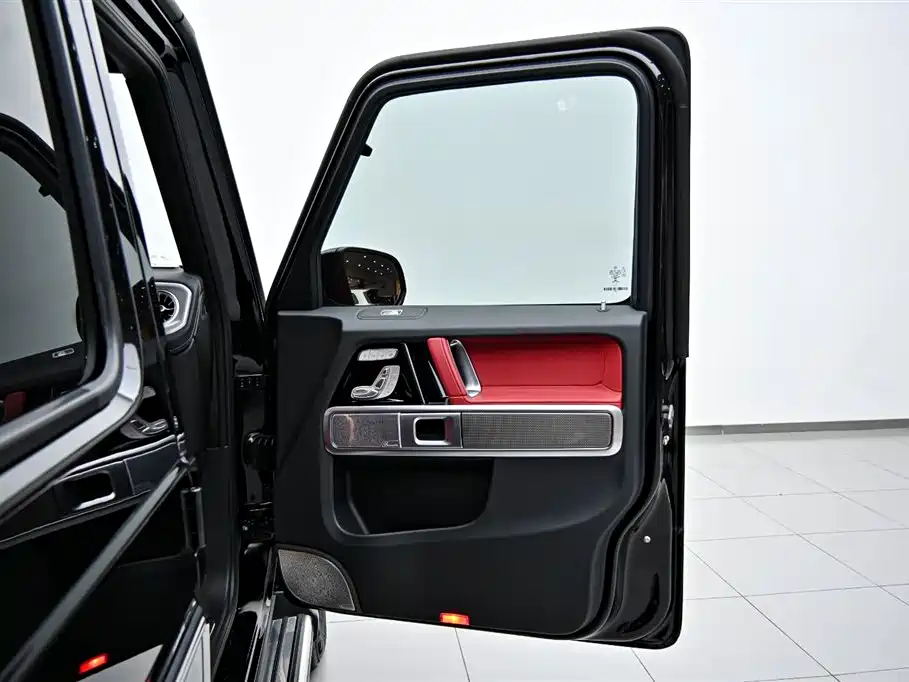Mercedes-Benz G-Class 2023 — фото 21