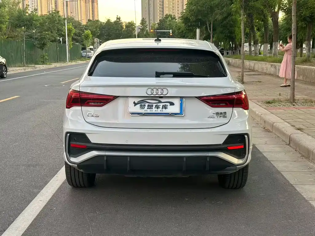 Audi Q3 Sportback 2021 — фото 8