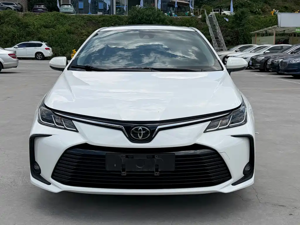 Toyota Corolla 2020 — фото 3