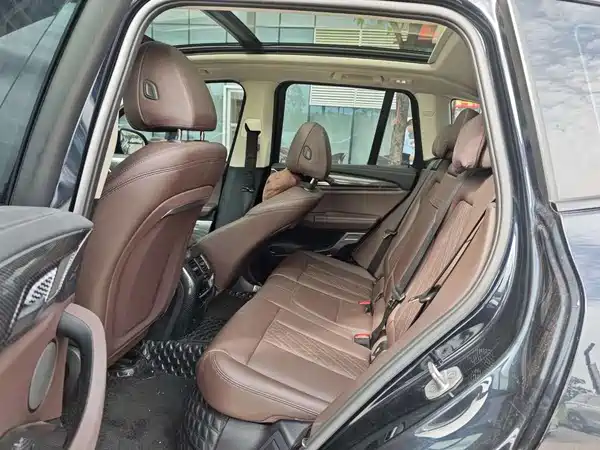 BMW iX3 2023