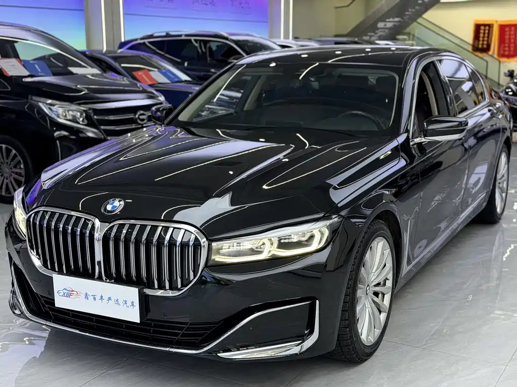 BMW 7 Series 2020 — фото 1