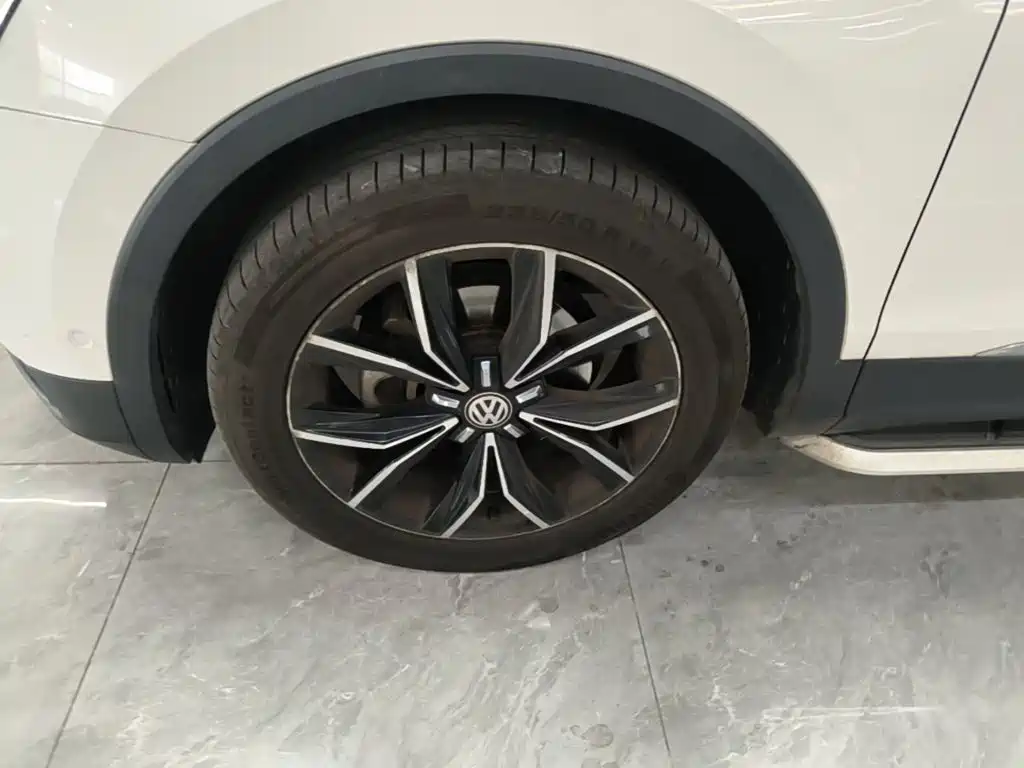 Volkswagen Tiguan L 2019 — фото 25