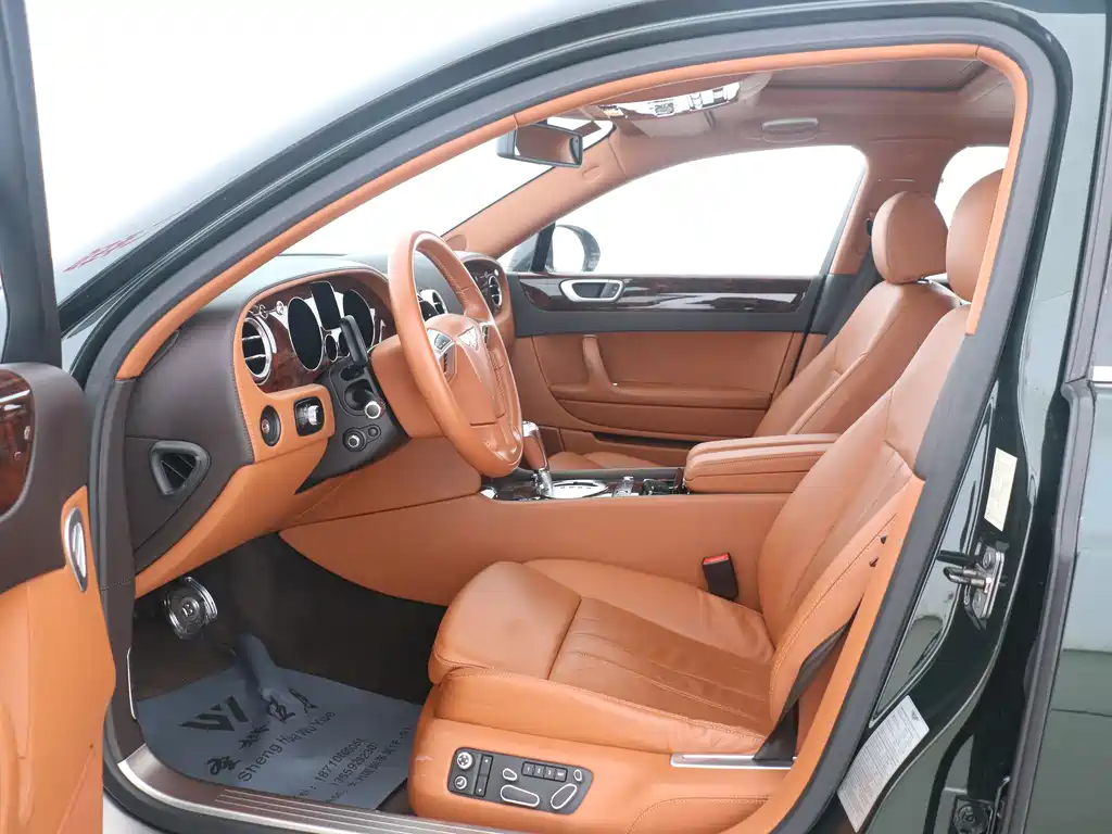 Bentley Flying Spur 2011 — фото 15
