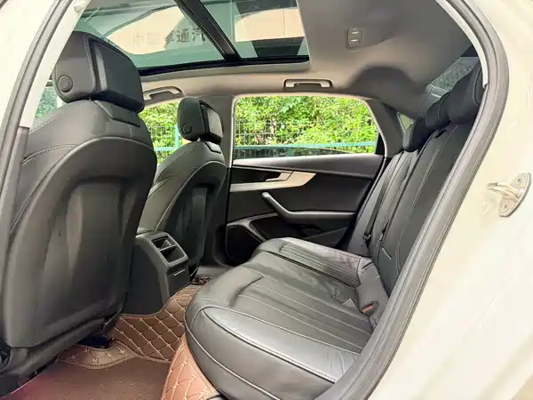 Audi A4L 2020