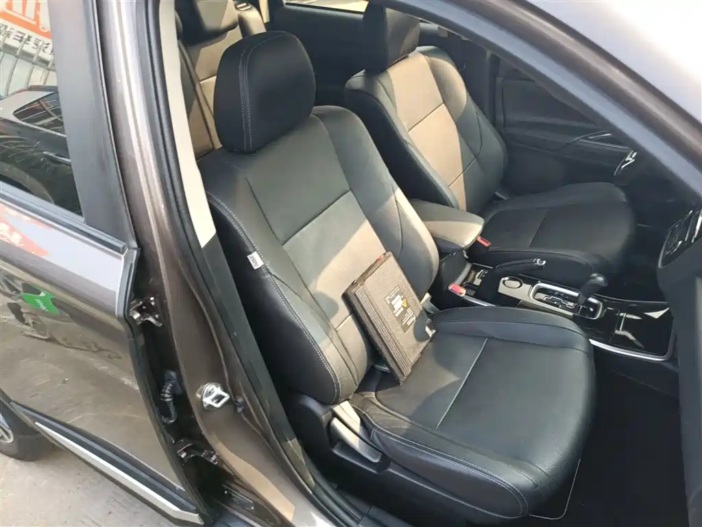 Mitsubishi Outlander 2018 — фото 20