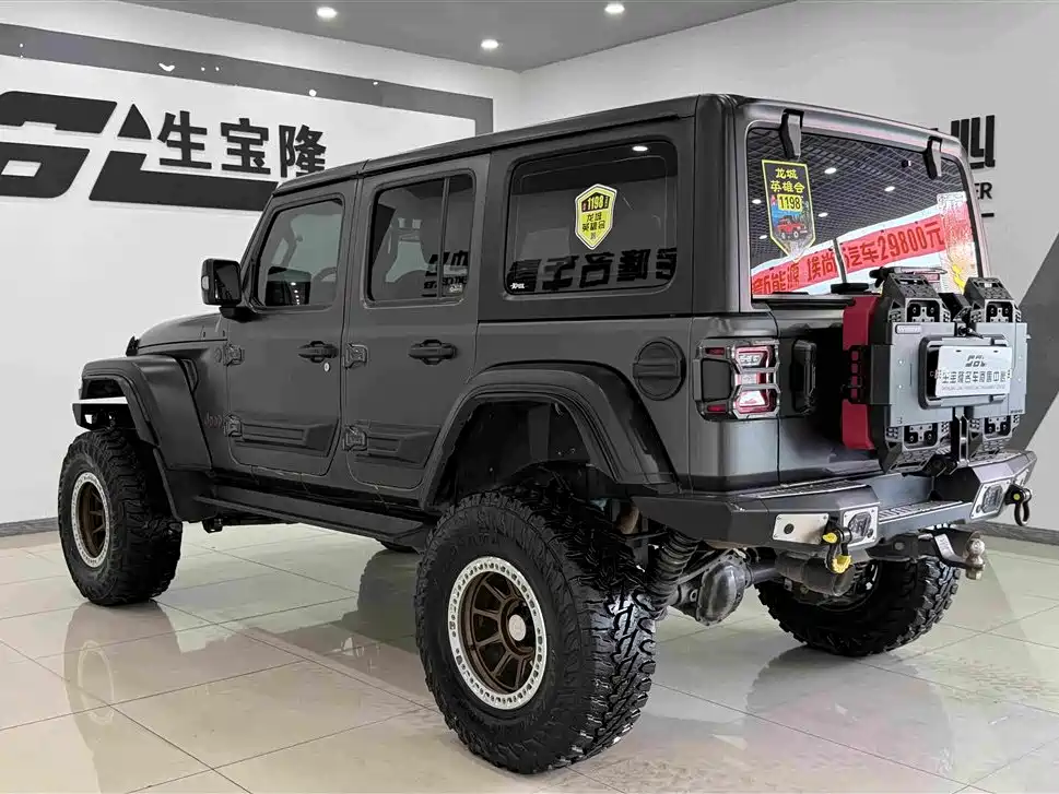 Jeep Wrangler 2021 — фото 6