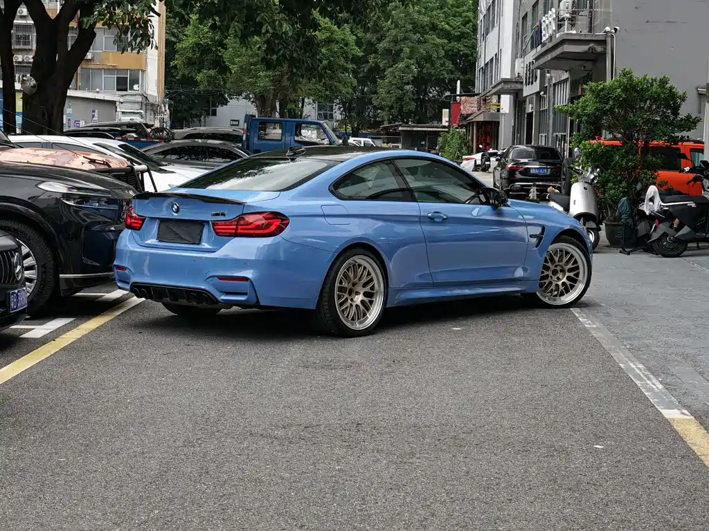 BMW M4 2017 — фото 13