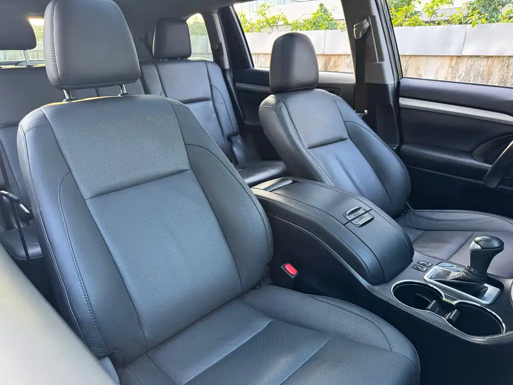 Toyota Highlander 2020 — фото 20