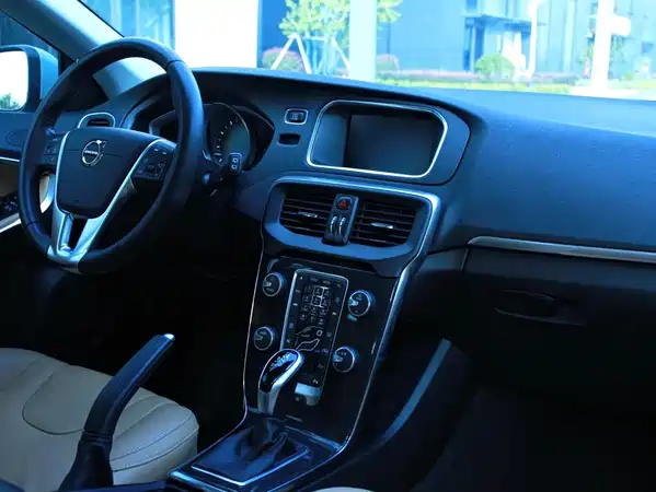 Volvo V40 2017