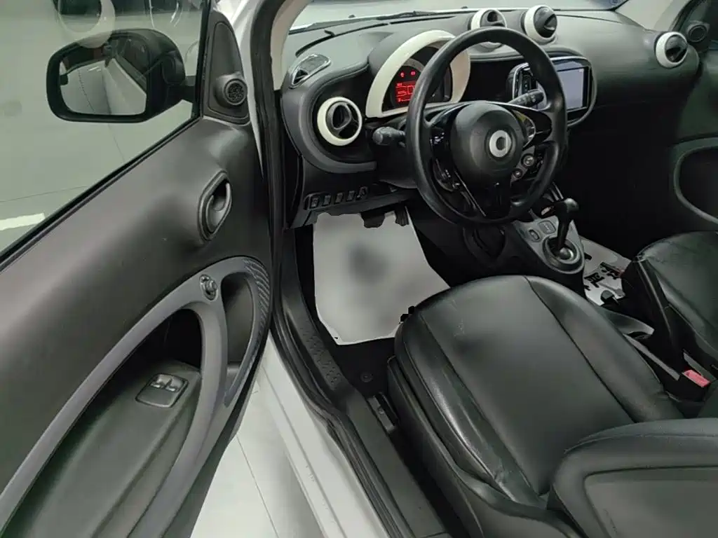 smart fortwo 2016 — фото 16