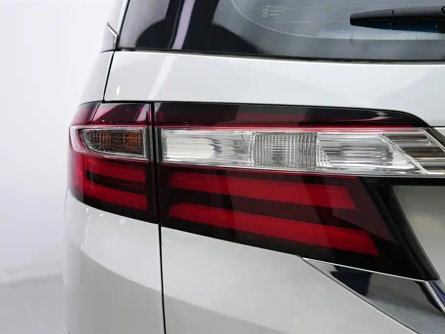 Honda Odyssey 2019 — фото 15