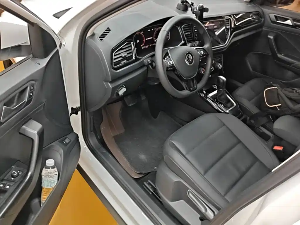 Volkswagen T-Roc 2022 — фото 16