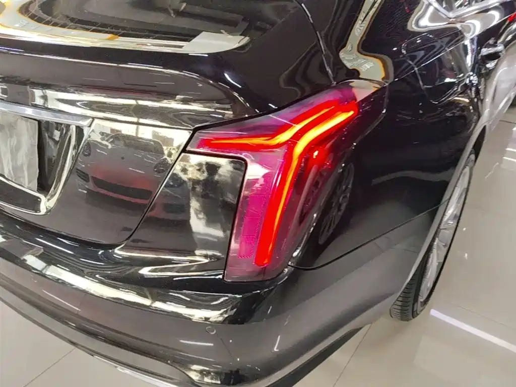 Cadillac CT5 2023 — фото 8