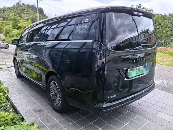 Geely Galaxy Yizhen L380 2025