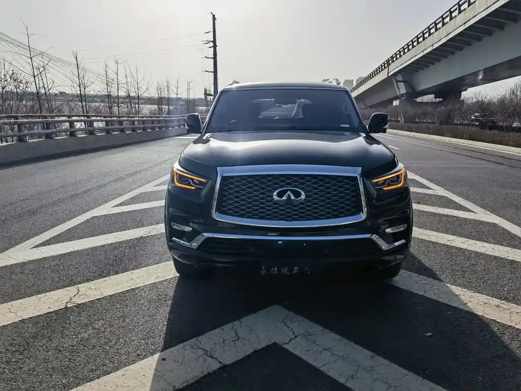 Infiniti QX80 2019 — фото 2