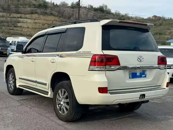 Toyota Land Cruiser 2012