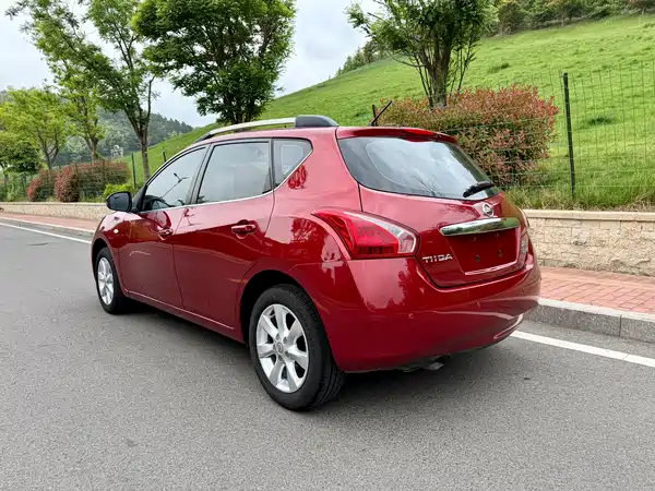 Nissan Tiida 2014