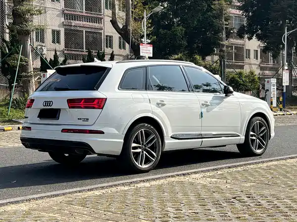 Audi Q7 2018