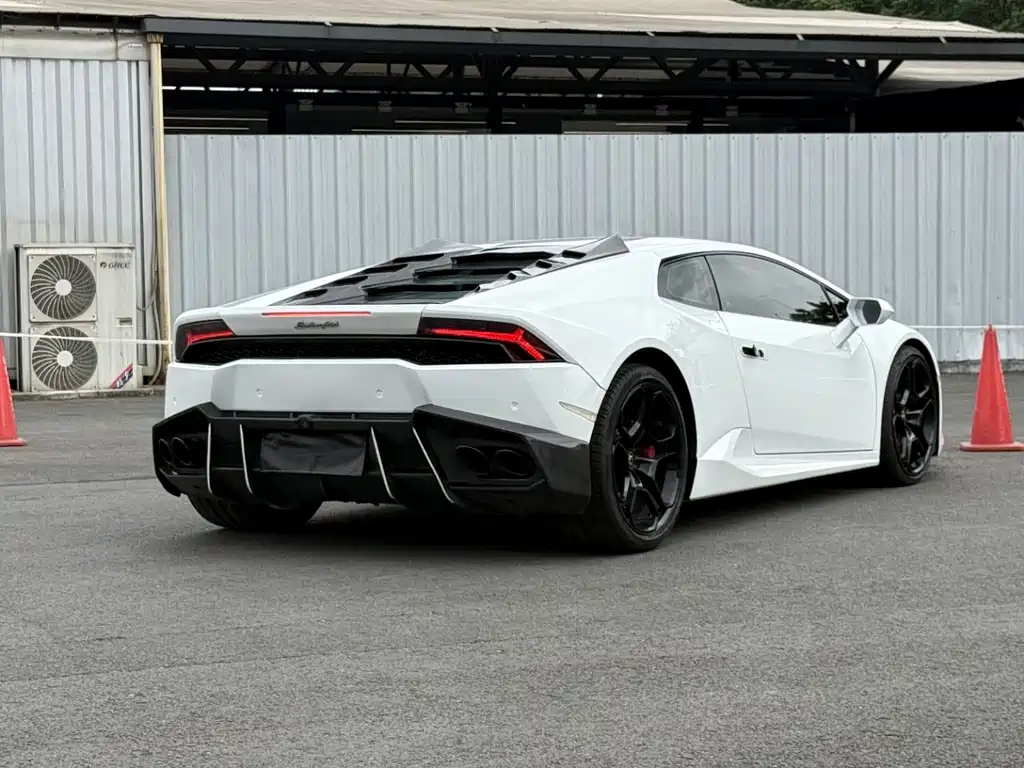 Lamborghini Huracan 2016 — фото 3