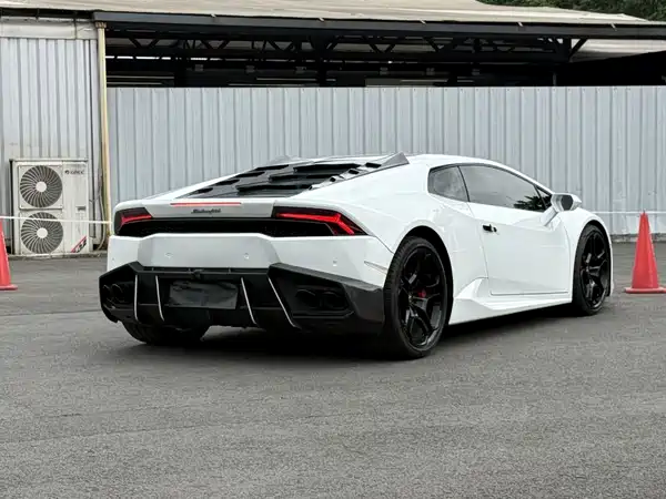Lamborghini Huracan 2016
