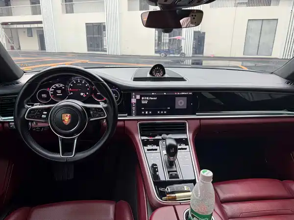 Porsche Panamera 2019