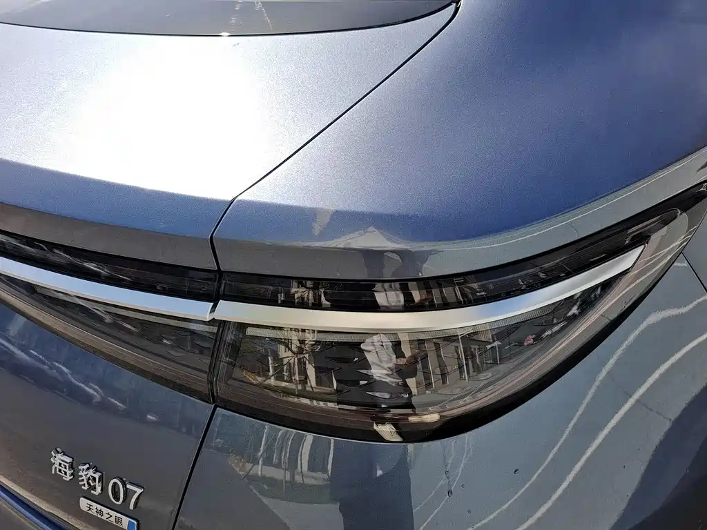 BYD Seal 07 DM-i 2025 — фото 19