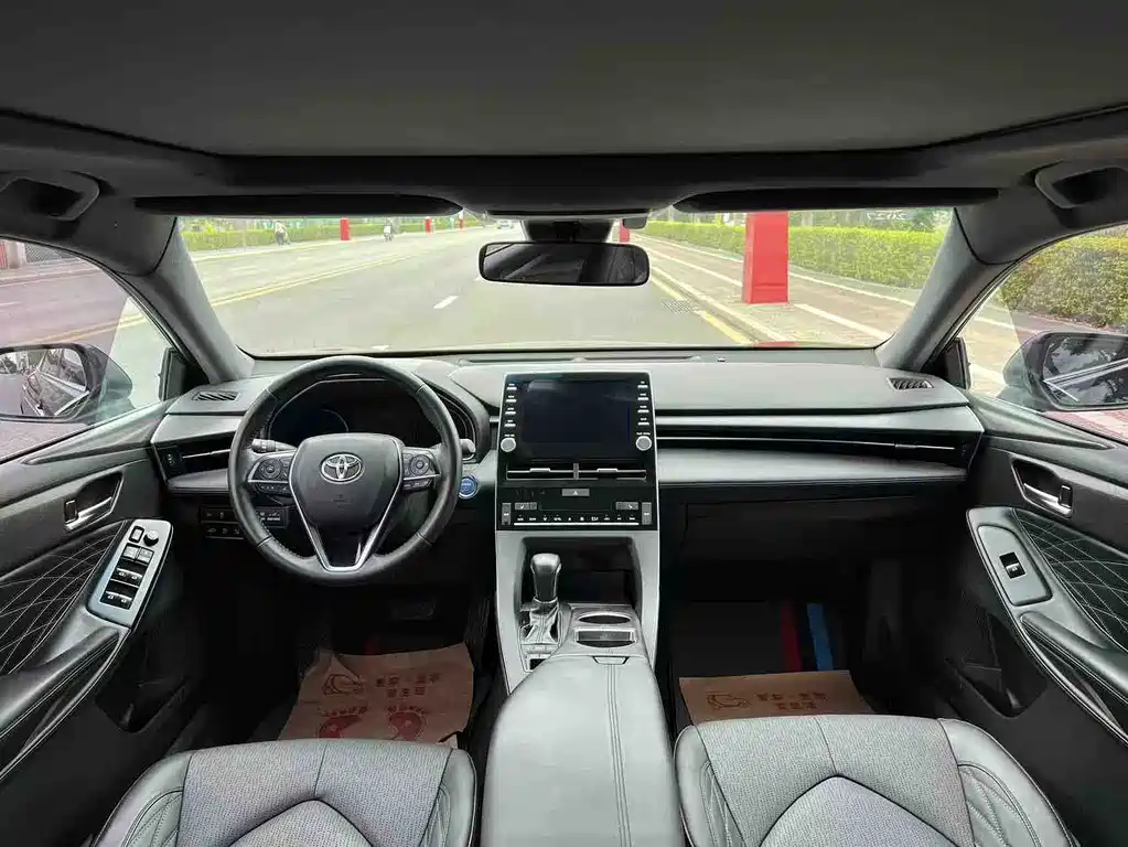 Toyota Avalon 2019 — фото 11