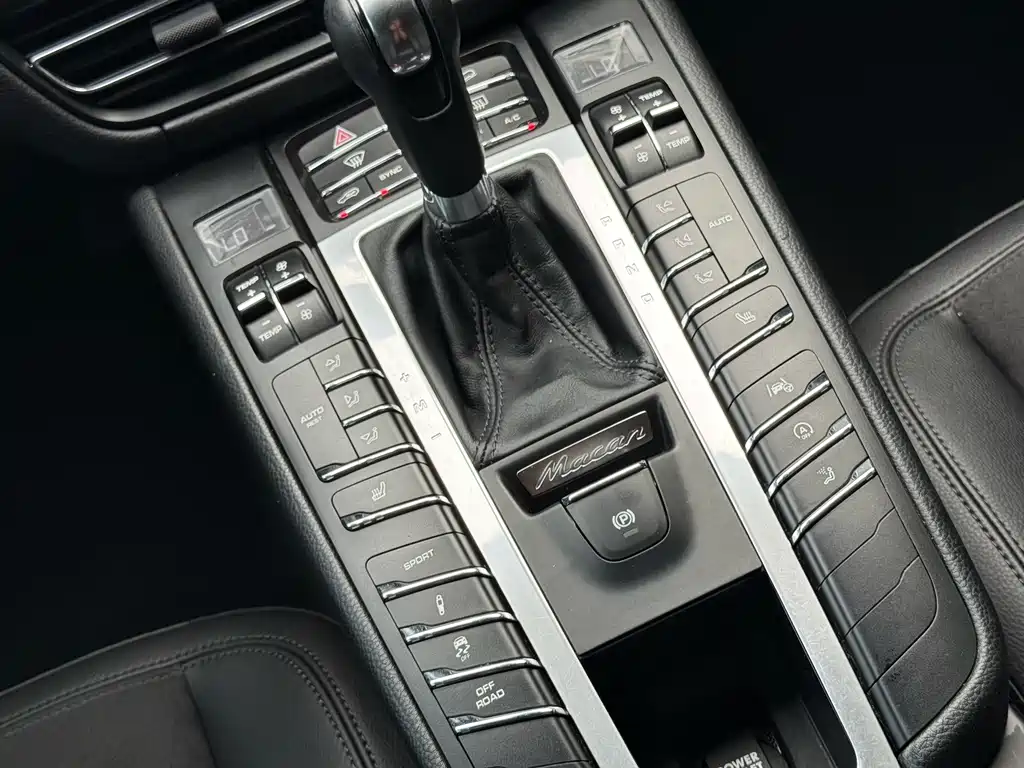 Porsche Macan 2021 — фото 7