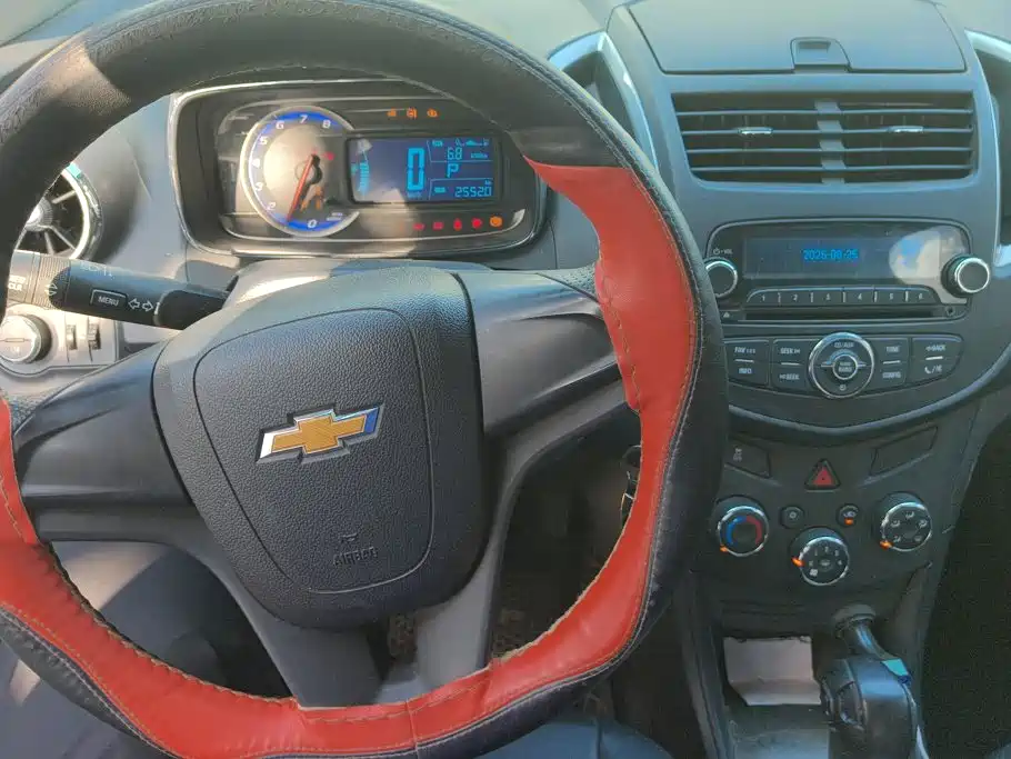 Chevrolet Trax 2016 — фото 12