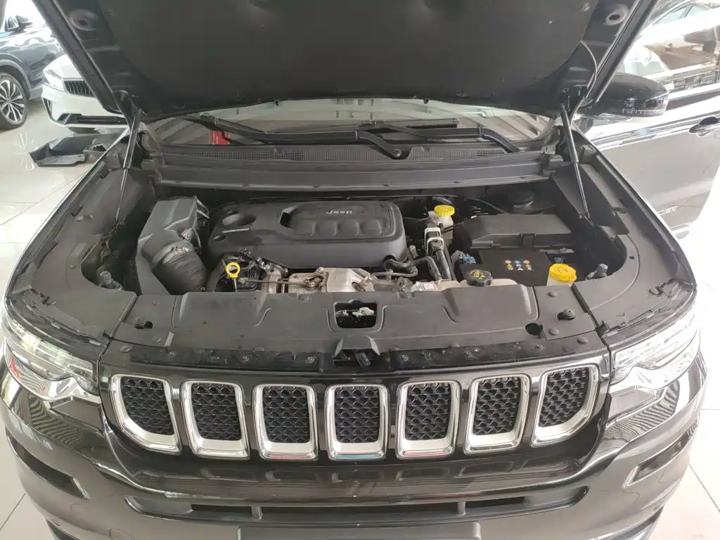 Jeep Grand Commander 2020 — фото 17