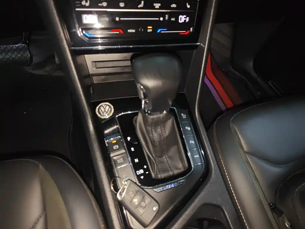 Volkswagen Tiguan L New Energy 2020 — фото 14