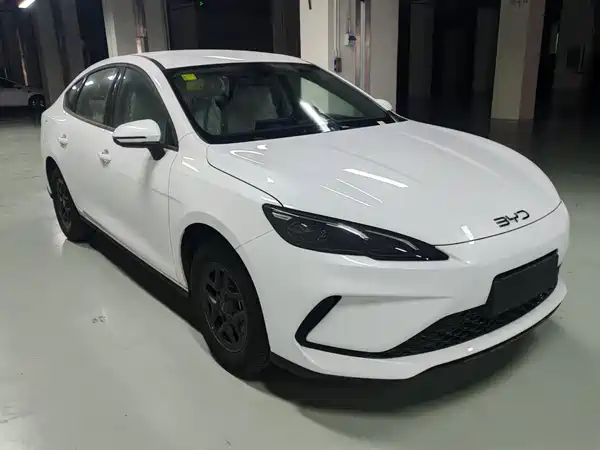 BYD Seal 05 DM-i 2025