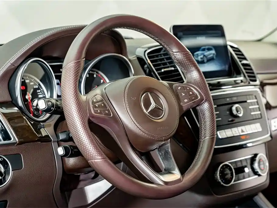 Mercedes-Benz GLS 2019 — фото 11