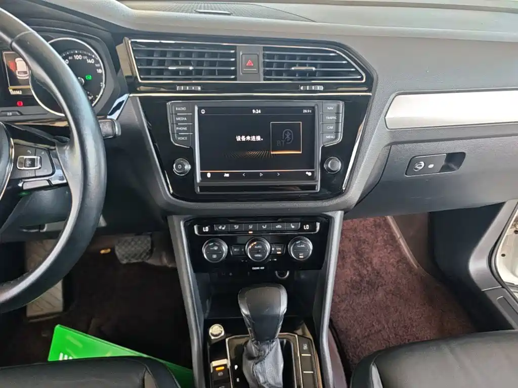 Volkswagen Tiguan L 2018 — фото 13