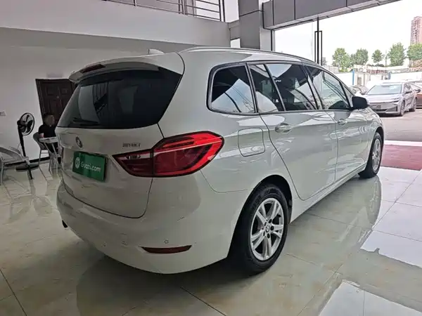 BMW 2 Series Wagon 2018