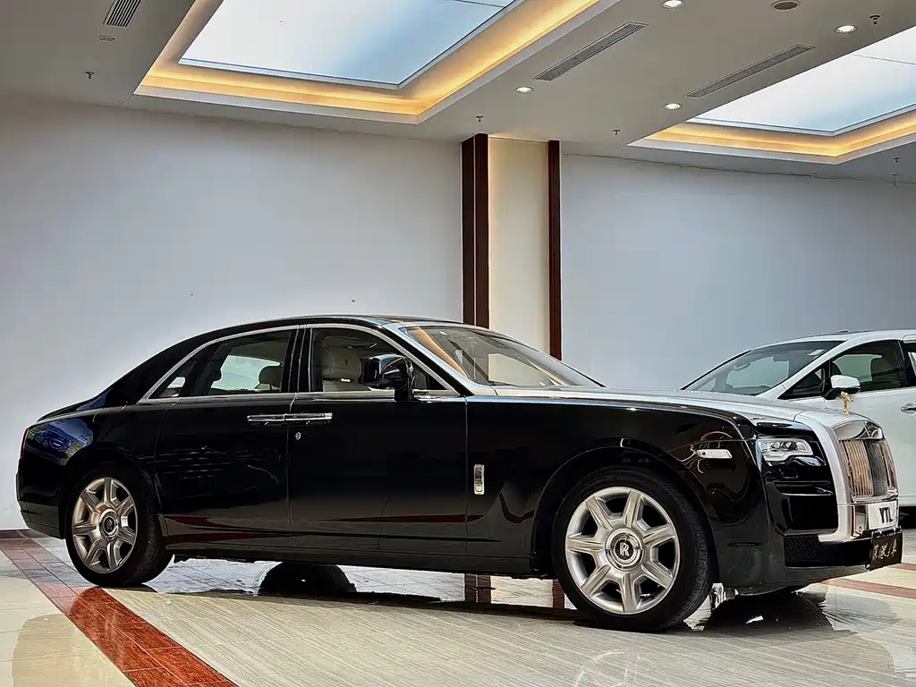 Rolls-Royce Ghost 2011 — фото 2