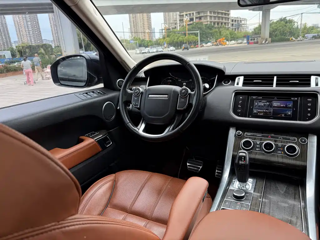 Land Rover Range Rover Sport 2016 — фото 10